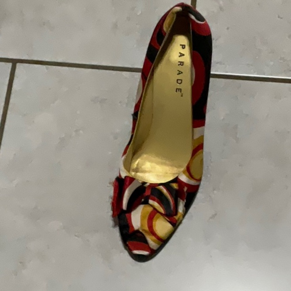 Red and Black High Heeled Shoes with Open Toe and Artistic Design